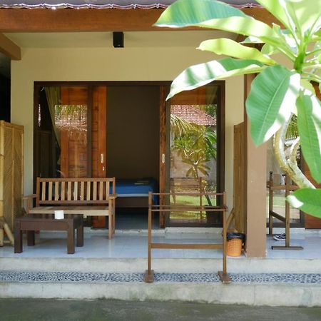 Asoka Homestay Senggigi Exterior photo
